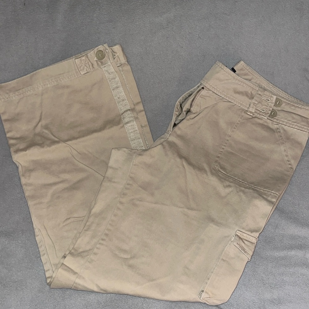 Women’s Utility Cargo Pants in Tan